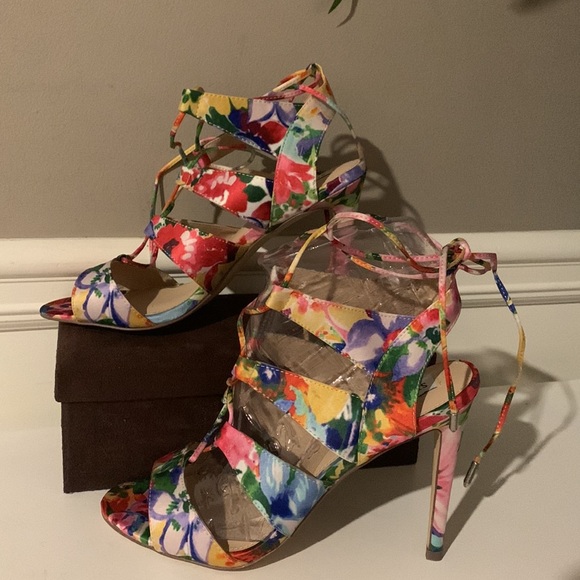 New! Steve Madden Floral Strappy Sandalia Size 8 - Picture 5 of 9